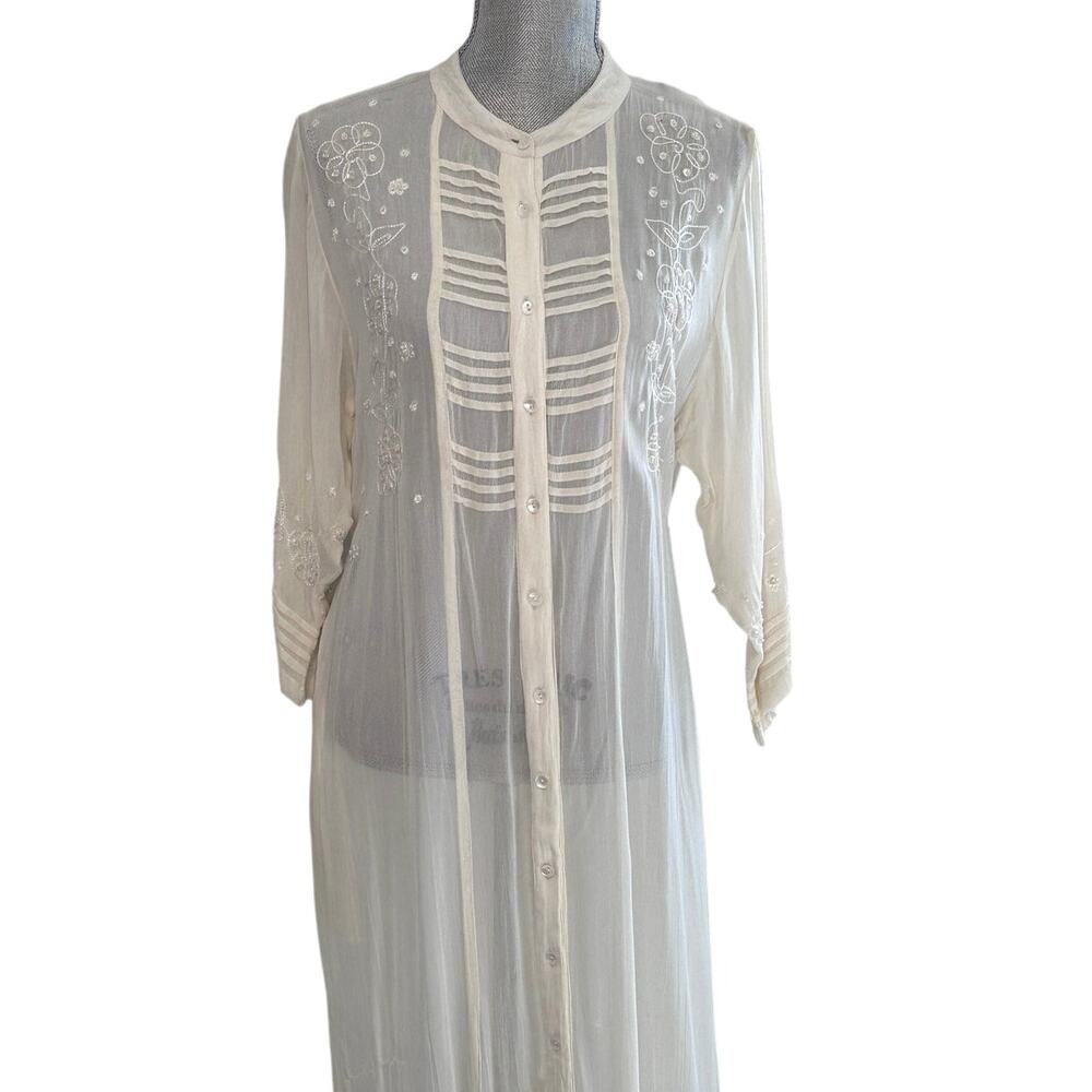 April Cornell Sheer cream robe sequin floral details size medium - Picture 9 of 12